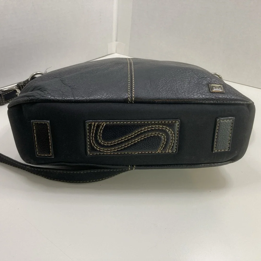 The‎ Sak Black Shoulder Strap Pebbled Leather Soft Purse Bag